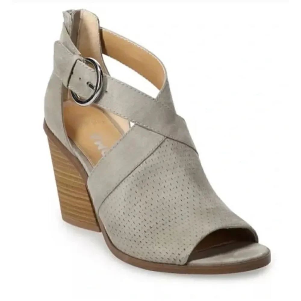 Sonoma Goods For Life Gray Perforated Peep Toe Block Heel Booties Size 6.5